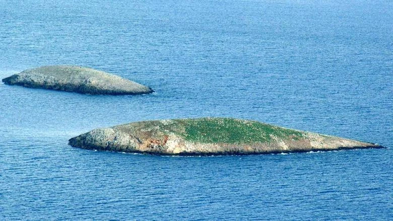 Τα Χριστούγεννα των Ιμίων! Πως ξεκίνησε η κρίση στις 25 Δεκεμβρίου 1995 και ποιοι την κλιμάκωσαν;